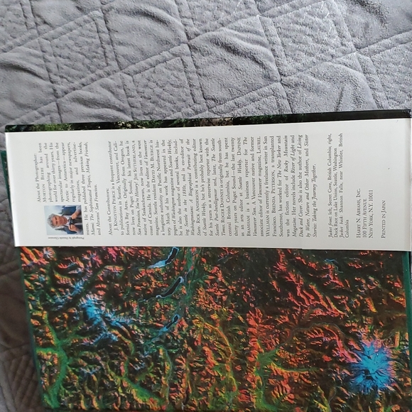 Cascadia. Seattle and Vancouver BC Coffee Table book - Picture 6 of 11